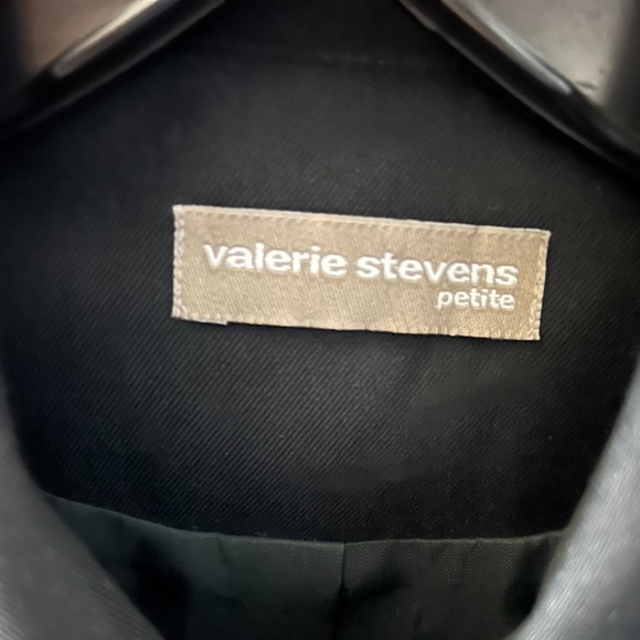 NWOT- Lovely 100% SILK VALERIE STEVENS BLK Petites Collection Jacket Size: 8P - Picture 5 of 7